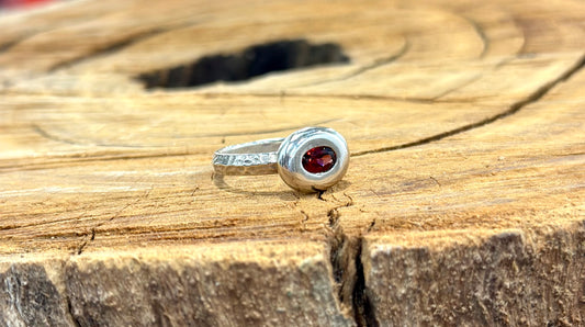 Elliptical Ring • Garnet