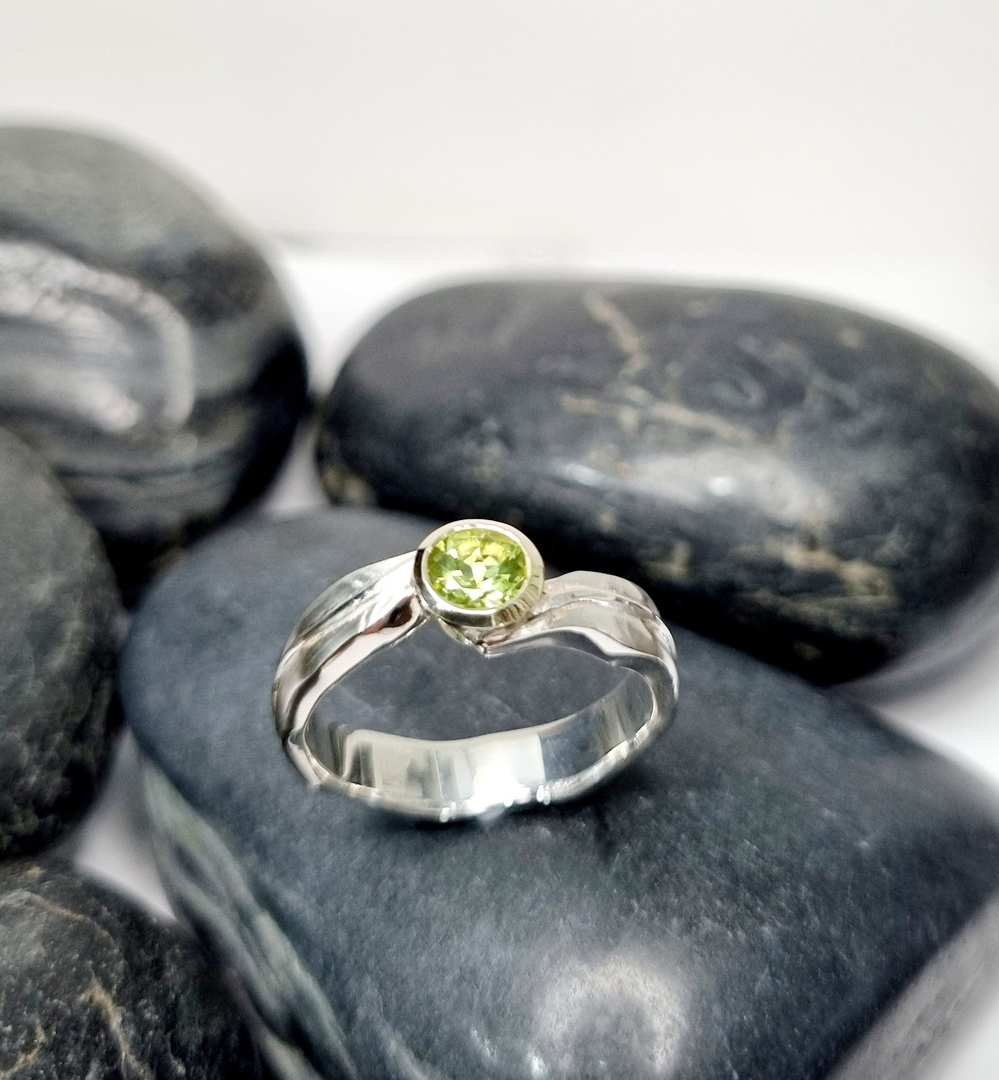 Fallen Leaves Solitaire Ring Sterling Silver