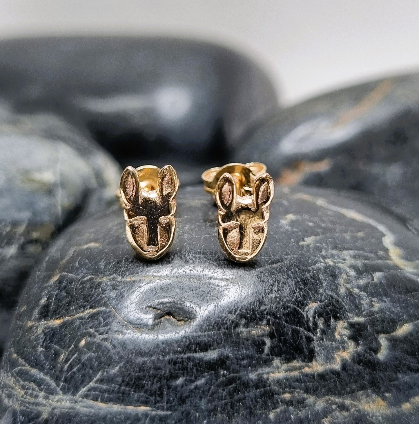 Kangaroo Head Earstuds