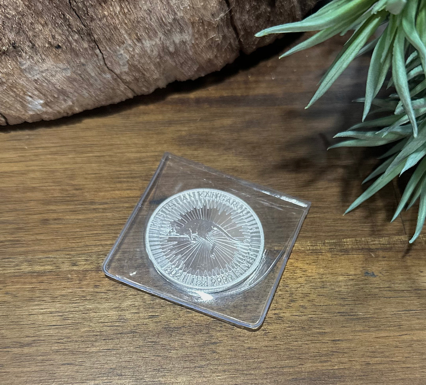 1 Oz Fine Silver Red Kangaroo Perth Mint Bullion Coin • 2021