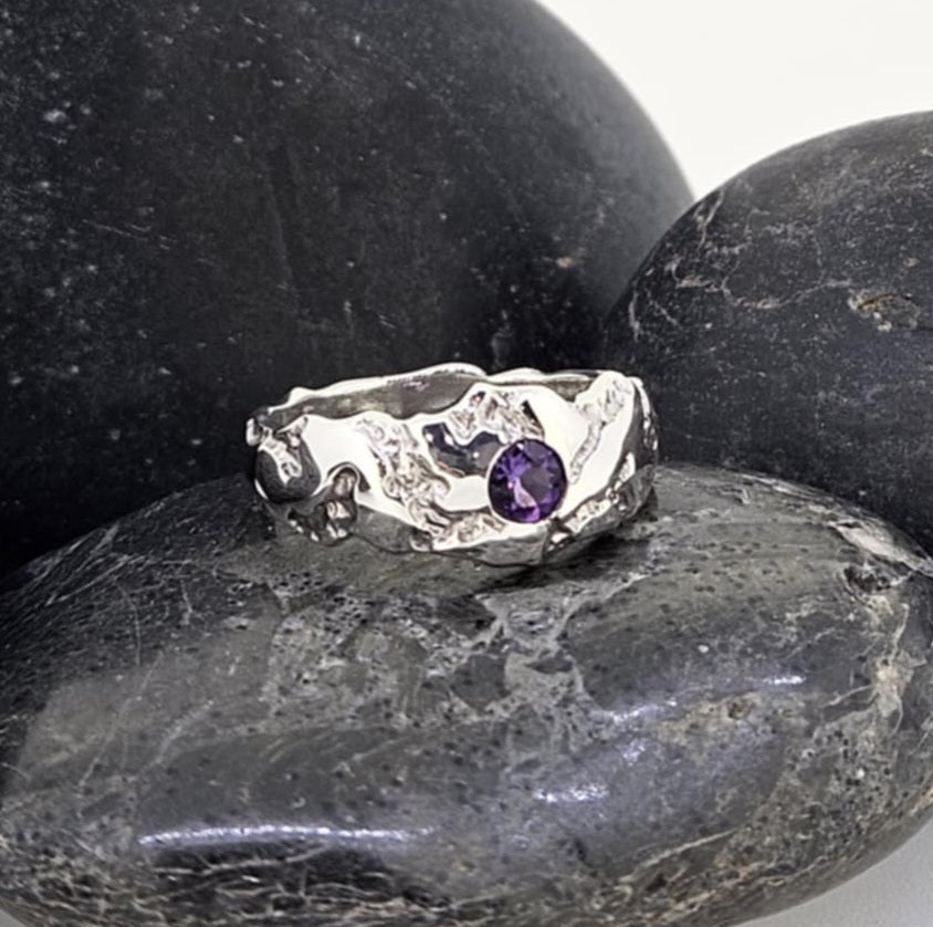 Freeform Crevasse Ring - Amethyst