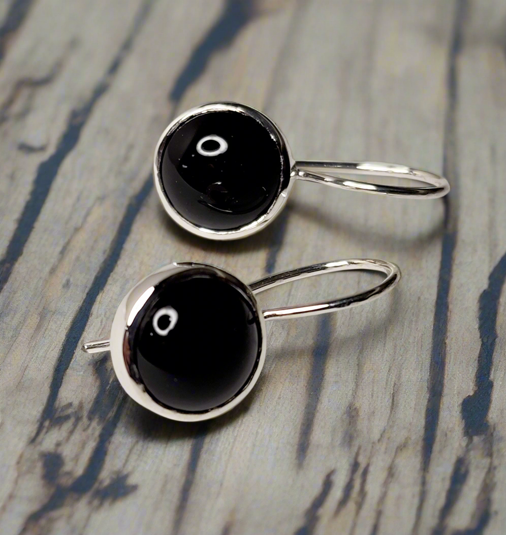 Round Cabachon Earrings - Onyx