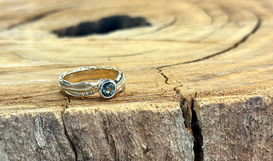 Fallen Leaves Solitaire Ring