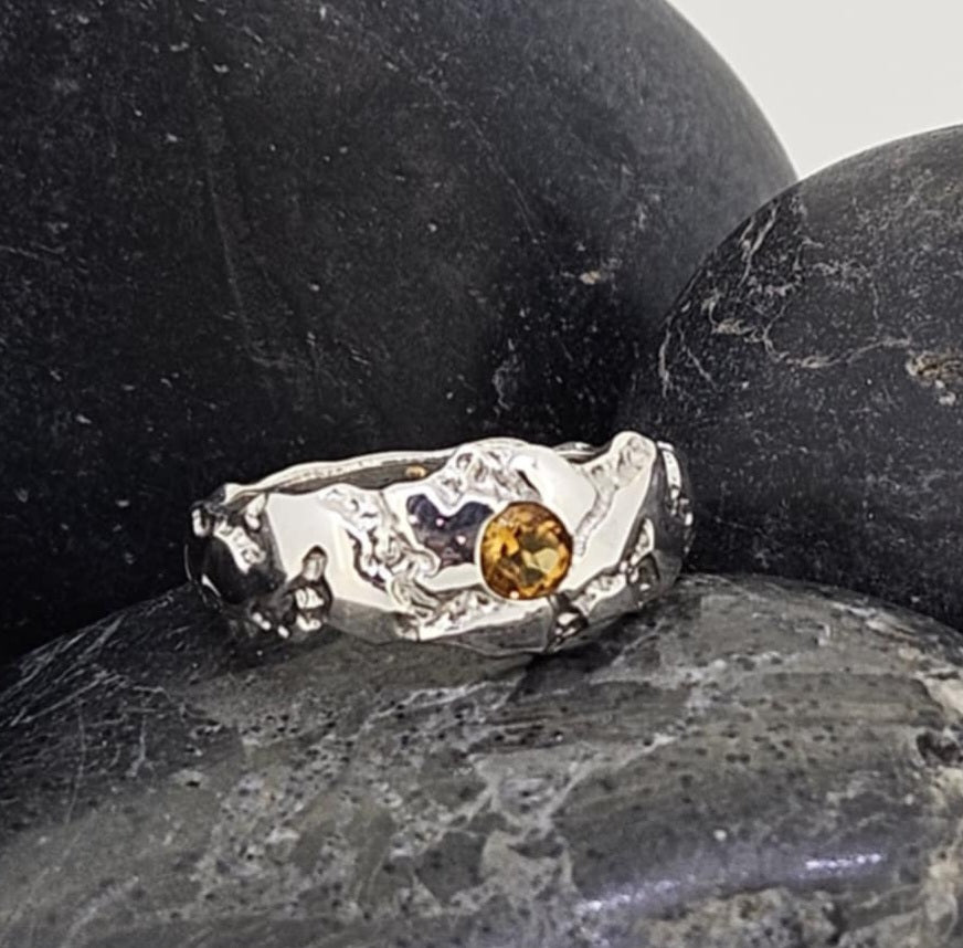 Freeform Crevasse Ring - Citrine
