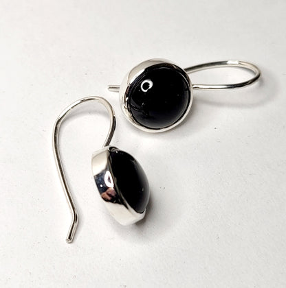 Round Cabachon Earrings - Onyx